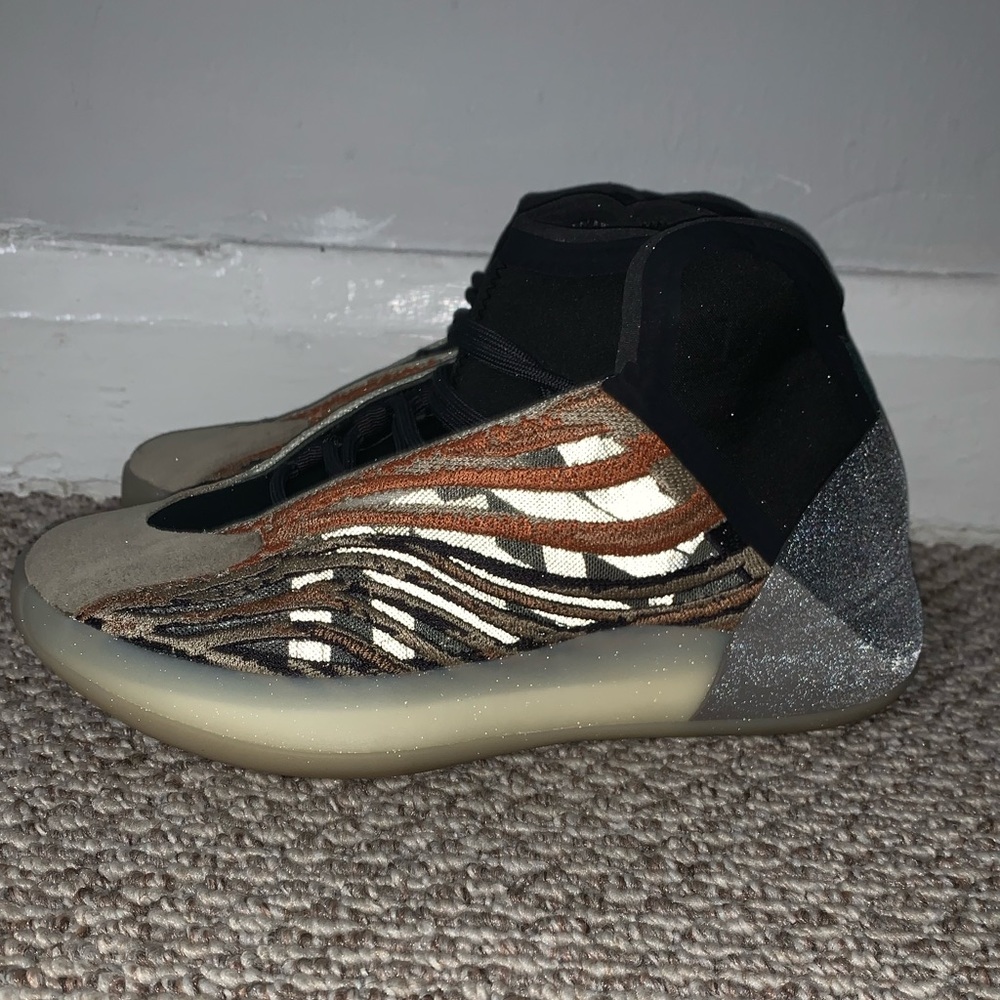 Yeezy QNTM orange